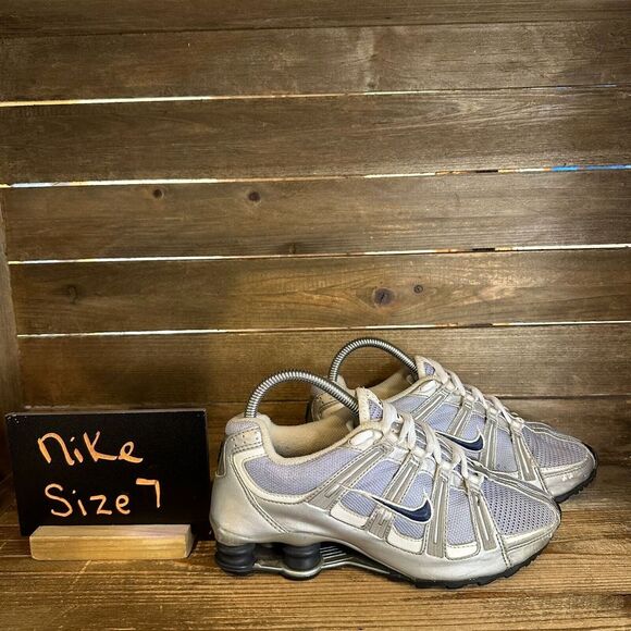 Womens Nike Rare Shox Turbo 2005 Gray Athletic Running Sneakers‎ Shoes Size 7 M - Picture 1 of 7